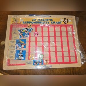 Melissa & Doug Disney My Magnetic Responsibility Chart (Pre-owned)